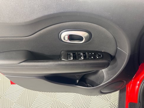 Used 2018 Kia Soul + image 10