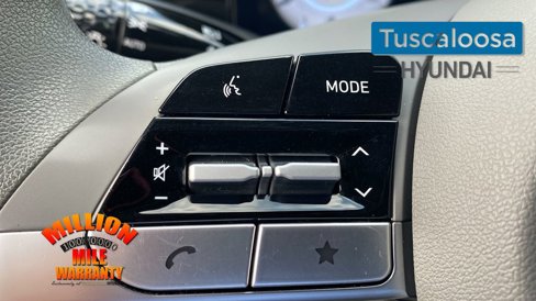 Used 2024 Hyundai Elantra SEL image 18