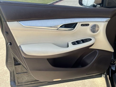 Used 2019 INFINITI QX50 Essential w/ Sensory Package image 28
