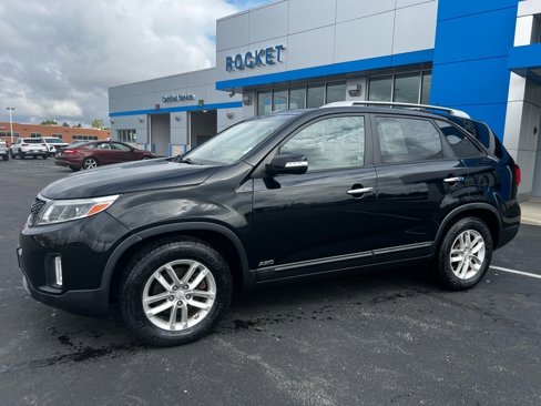 Used 2015 Kia Sorento LX image 1