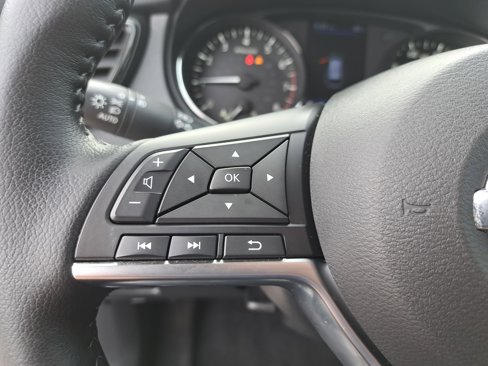 Used 2020 Nissan Rogue SV w/ Sun & Sound Touring Package image 20