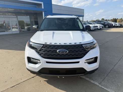Used 2021 Ford Explorer XLT w/ Equipment Group 202A image 8