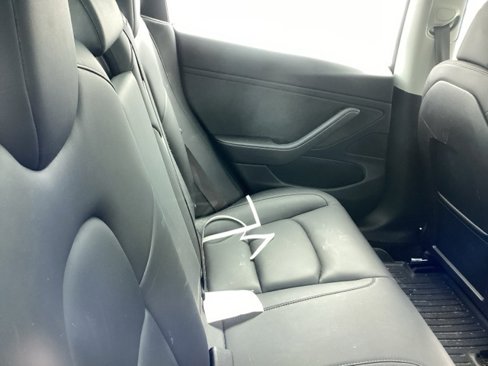 Used 2018 Tesla Model 3 Long Range image 10