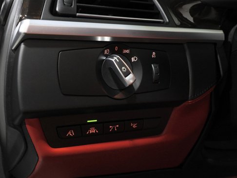 Used 2015 BMW M6 Convertible image 39