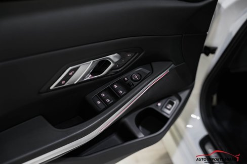 Used 2023 BMW 330e w/ M Sport Package image 41