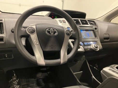 Used 2012 Toyota Prius V Five image 33