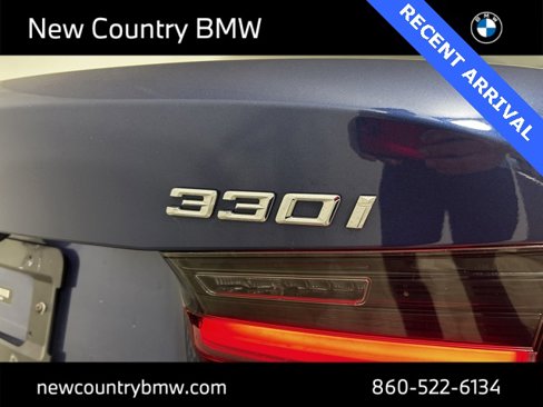 Used 2022 BMW 330i xDrive Sedan w/ Driving Assistance Package image 10