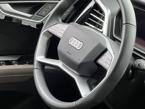 Used 2024 Audi Q4 e-tron Premium w/ Convenience Package image 32