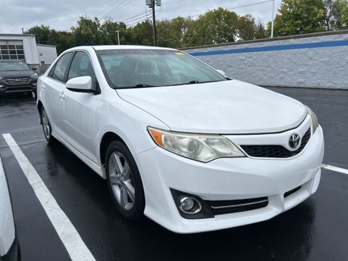 Used 2013 Toyota Camry SE image 4