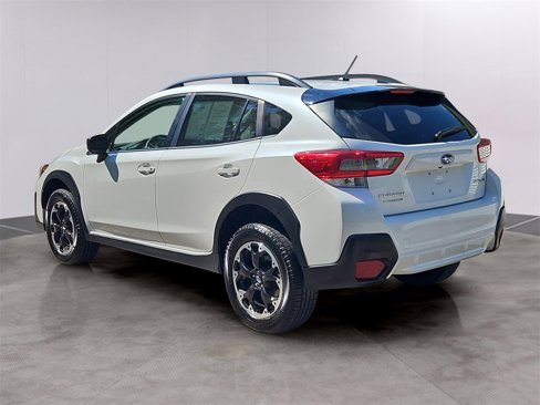 Used 2022 Subaru Crosstrek 2.0i image 6