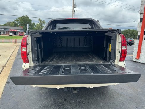 Used 2009 Chevrolet Avalanche LTZ image 5