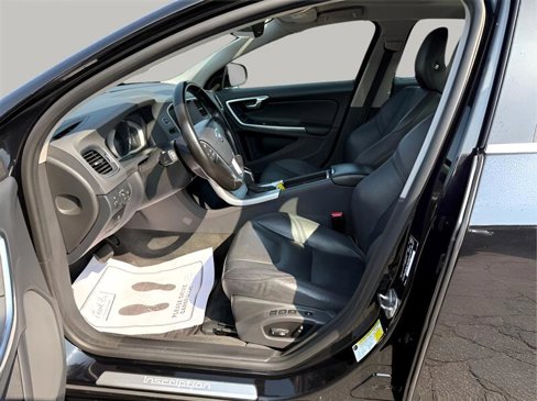 Used 2018 Volvo S60 T5 Inscription Platinum image 12