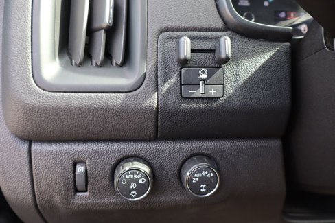 Used 2019 Chevrolet Colorado LT w/ Redline Special Edition image 12