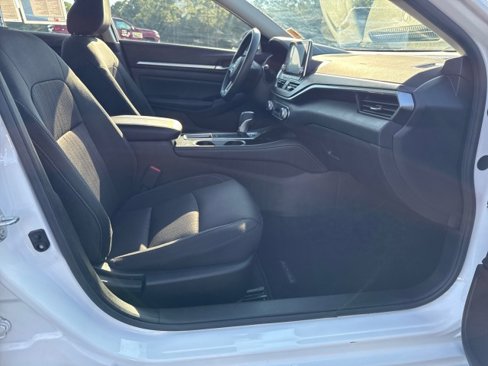 Used 2023 Nissan Altima 2.5 SV image 11