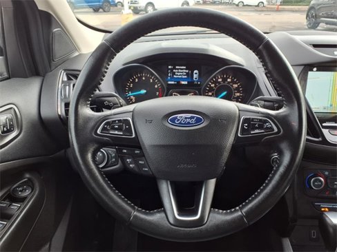 Used 2017 Ford Escape Titanium image 10