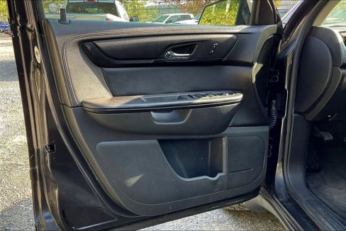 Used 2016 Chevrolet Traverse LT image 20