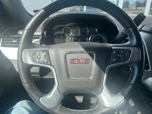 Used 2017 GMC Yukon SLT image 34