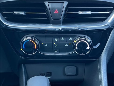 New 2025 Buick Encore GX Sport Touring image 17