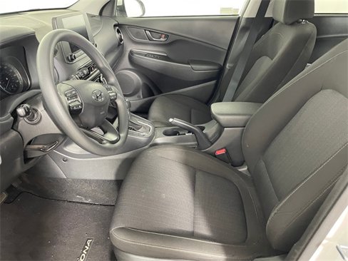 Used 2022 Hyundai Kona SEL image 3