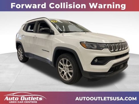 Used 2022 Jeep Compass Latitude image 1