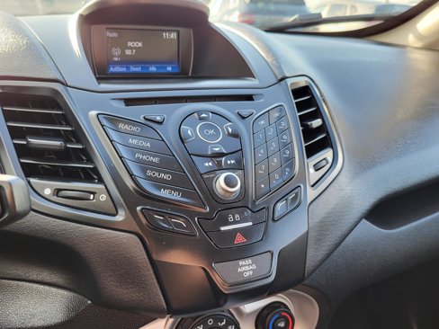 Used 2019 Ford Fiesta SE image 27