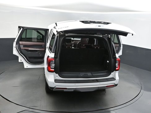 Used 2023 Ford Expedition Limited image 49