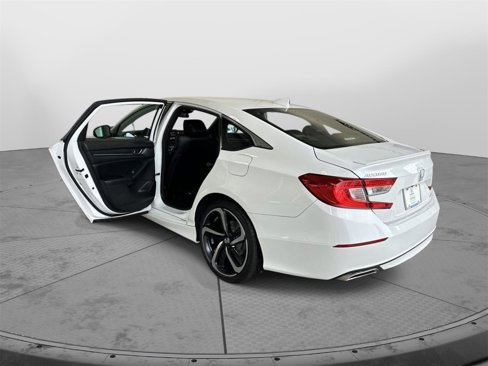 Used 2018 Honda Accord Sport image 29