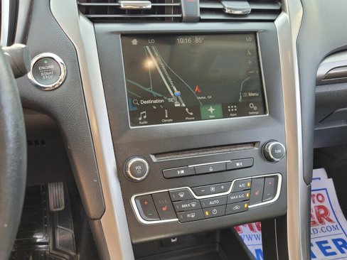 Used 2018 Ford Fusion SE w/ Fusion SE Technology Package image 18