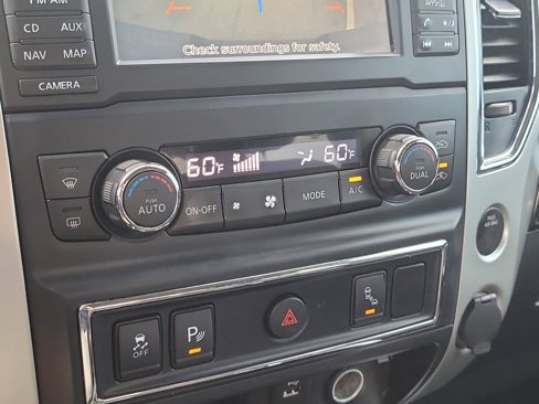 Used 2018 Nissan Titan SV w/ Chrome Package image 21