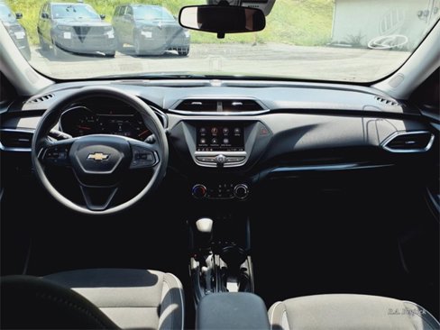 Used 2021 Chevrolet TrailBlazer LT w/ Driver Confidence Package image 13
