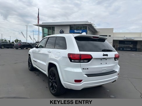 Used 2018 Jeep Grand Cherokee Altitude image 7