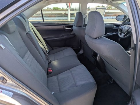 Used 2017 Toyota Camry LE image 7