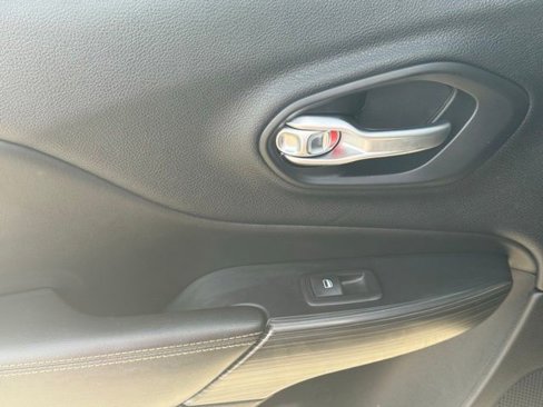 Certified 2016 Jeep Cherokee Limited image 16