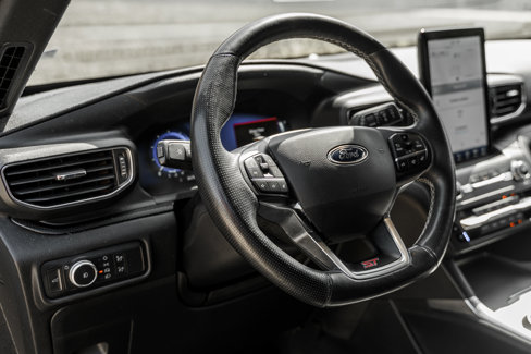 Used 2020 Ford Explorer ST w/ Premium Technology Package image 10