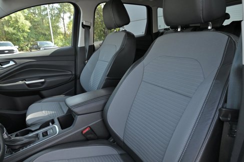 Used 2017 Ford Escape Titanium image 16
