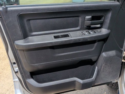Used 2016 RAM 2500 Tradesman w/ Chrome Appearance Group image 10