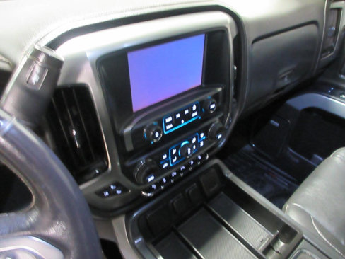 Used 2019 Chevrolet Silverado 2500 LTZ image 25
