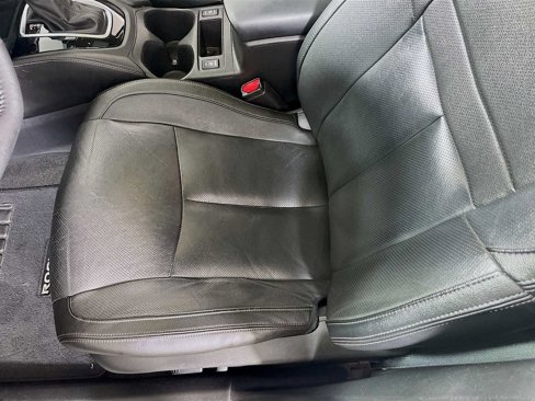 Used 2019 Nissan Rogue SL w/ Premium Package image 18