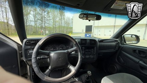 Used 2002 Chevrolet S10 Pickup LS w/ LS Preferred Equipment Group image 18