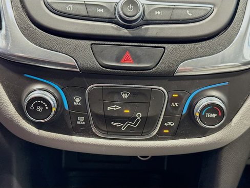 Used 2019 Chevrolet Equinox LS image 15