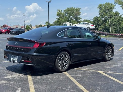 Used 2022 Hyundai Sonata Limited image 3