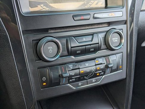 Used 2016 Ford Explorer XLT w/ Equipment Group 201A image 14