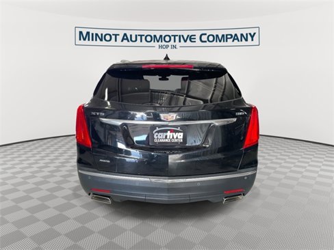 Used 2017 Cadillac XT5 Luxury w/ Driver Awareness Package image 7