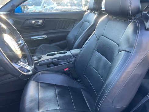 Used 2017 Ford Mustang Premium image 18