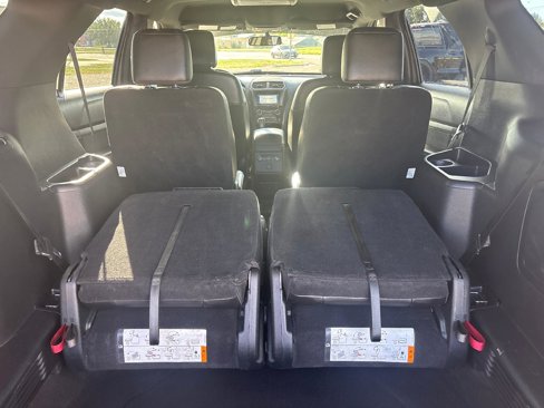 Used 2018 Ford Explorer XLT w/ Equipment Group 202A image 8