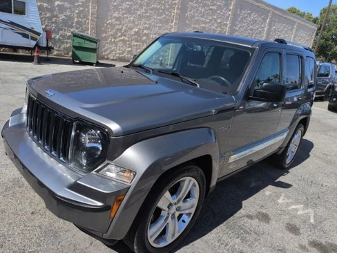 Used 2012 Jeep Liberty Limited Jet w/ Comfort/Convenience Group image 1