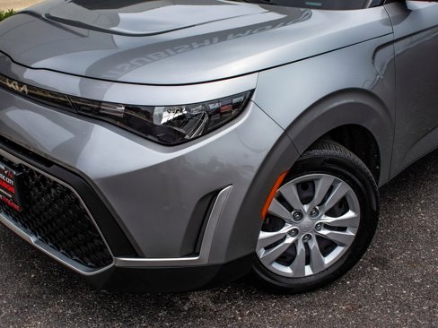 Used 2023 Kia Soul LX image 45
