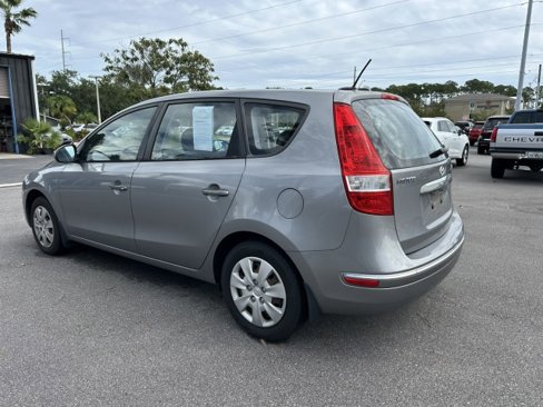Used 2011 Hyundai Elantra GLS image 8
