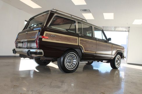 Used 1989 Jeep Grand Wagoneer image 42