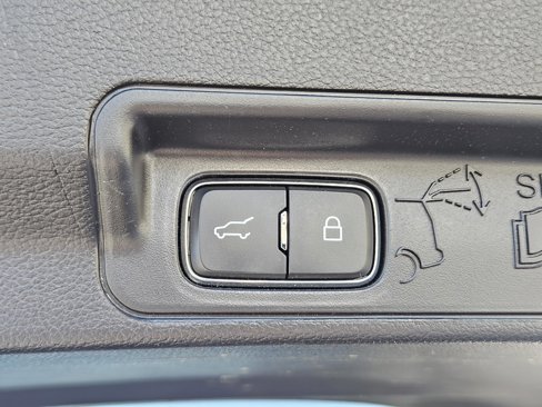Used 2021 Ford Explorer XLT w/ Equipment Group 202A image 47